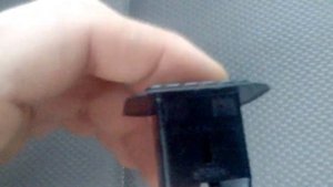 Сломанная заглушка крепления задней сидушки ауди а4 б6