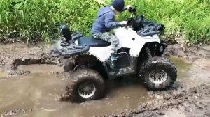 Китайский квадроцикл 125 куб и небольшая лужа!
