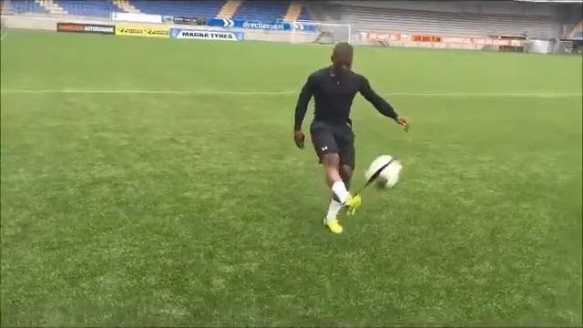 Футбольный тренажер Pure2Improve Football Trainer