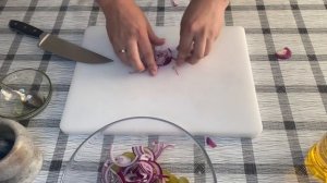 Салат-закуска под вод##чку из соленых огурцов! Быстрый рецепт идеальной закуски!