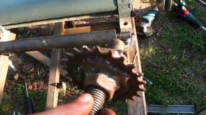 Устройство шпильки для подъема стола рейсмуса