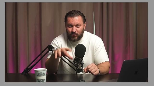 Как заставить мужчину скучать по женщине?