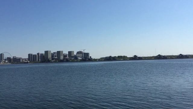 Казань. В центре Казани есть спальные районы. смотреть онлайн