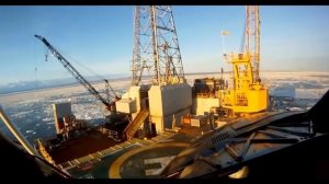 Морская плавучая нефтяная платформа в шторм и другие проблемы. Offshore floating oil platform.
