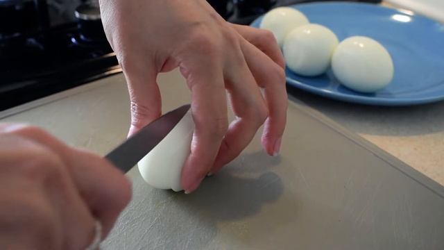 АМЕРИКАНСКИЙ картофельный салат с сельдереем. Это салат из простых продуктов за 15 минут.