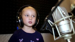 Песня в подарок  дедушке на день рождения.Звук IN/OUT Records.