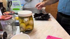 Маринованные вареные яйца