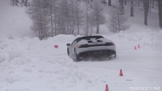 Lamborghini Winter Accademia 2017 Livigno - Aventador S & Huracan Fun in the snow! смотреть онлайн