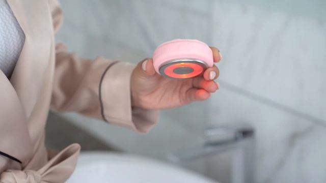 Очищение лица и профилактика возрастных изменений. Аппарат Marutaka SC-multi. смотреть онлайн