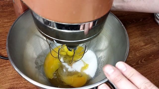 Бисквит медовый с какао. Самый популярный рецепт.