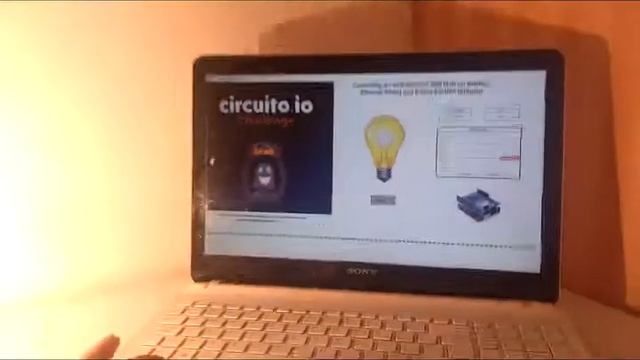Controlling an Incandescent Light bulb via Arduino, Ethernet Shield and Elipse SCADA Software смотреть онлайн