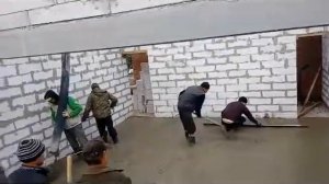 Как залить стяжку пола с помощью бетононасоса за 10 минут Часть №2