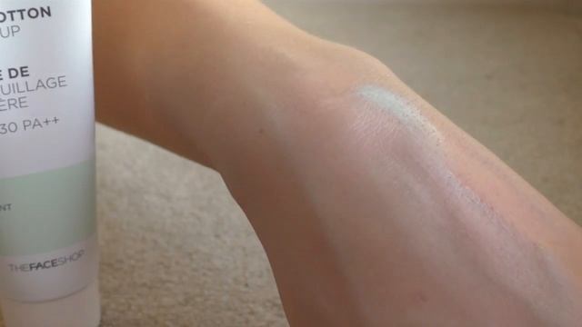 Бюджетная база под макияж The Face Shop Air Cotton Make-Up Base в оттенке 01 - Mint смотреть онлайн