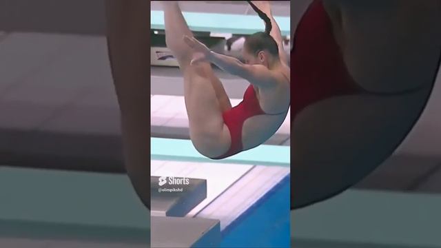 Incredible springboard diving - Celine Van Duijn