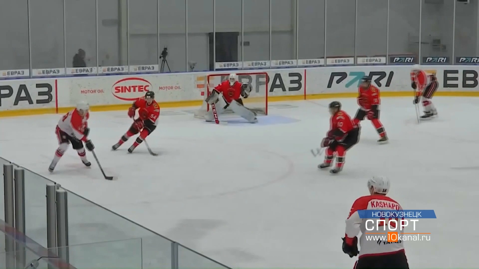Спорт 42 новокузнецк хоккей. Кузнецкие медведи. Хоккейный матч медведи и. Хоккей первый матч. Спутник хоккей.