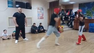 Тайский бокс против рукопашного боя