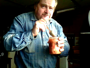 Результаты браконьерского консервирования ! Рыбные консервы, лещ и краснопёрка в томатном соусе.