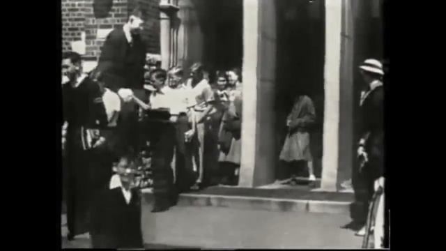 Tallest Man Ever - Robert Wadlow | Tallest Man in the World | Gingerline Media смотреть онлайн