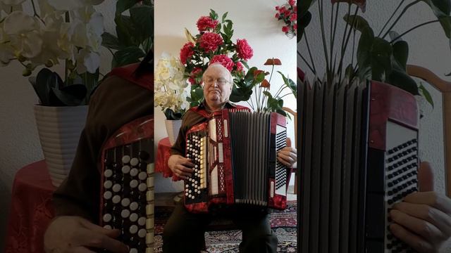 Я не буду тебя искать...Я не получаю гонорар за игру, просто это мое хобби. смотреть онлайн