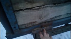 Трактор Т-25 и самодельный прицеп, вывожу навоз.