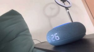 Разговариваю с колонкой Марусей часть 1￼