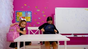 Бедный Ученик против Богатого. Типы Учеников в школе | Мия Настя и Артем