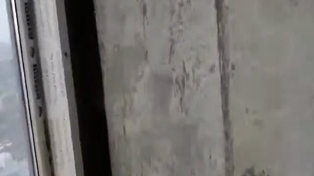 Элитное жилье с дыркой к соседу