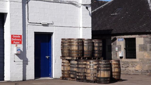 Glen Moray distillery in Elgin, Scotland смотреть онлайн