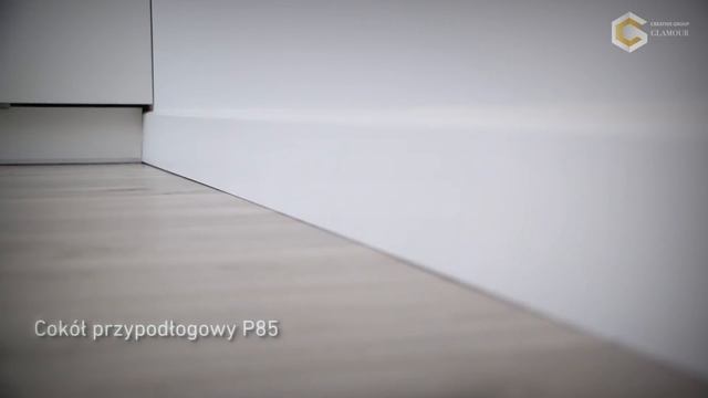 Metamorfoza kawalerki w stylu GLAMOUR ze SWISS KRONO