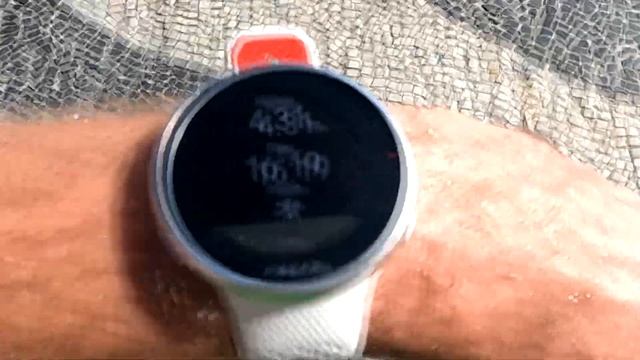 Polar Pacer Pro Review - Relógio GPS para corredores смотреть онлайн