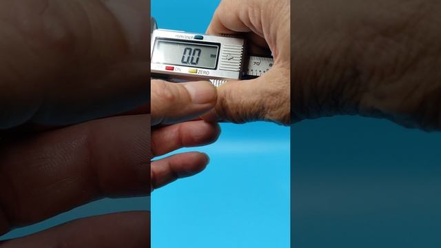 Штангенциркуль с цифровым дисплеем по акции х3 смотреть онлайн