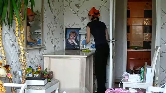 Уборка 2-х комнатной квартиры. Вытирание пыли. смотреть онлайн