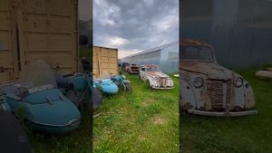 Музей под открытым небом - музей ретро автомобилей «Автокомбинат» в Подмосковье.