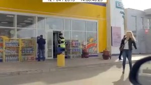 Как Вера Брежнева осчастливила полицейского