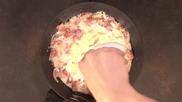 Макароны с беконом в сливочно-сырном соусе PASTA BAR