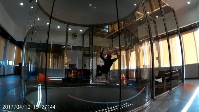 брэйк данс в аэротрубе смотреть онлайн