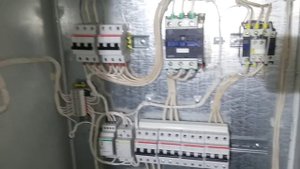 Автоматический ввод резерва АВР своими руками.Правильный электрик.Электромонтаж в Омске т. 49-65-22