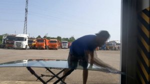 Замена лобового стекла Volvo FH12