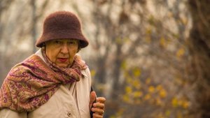 Свекровь смеялась над бедной снохой, называла нищенкой. А спустя время пришла просить прощения.