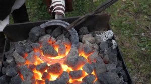 Ковка подковы на счастье с молодыми!