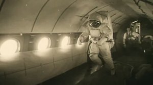 Испытания скафандров для выхода на поверхность Луны, советская лунная программа..mp4