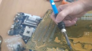 Как заменить вздувшиеся конденсаторы материнской платы, блока питания, видеокарты