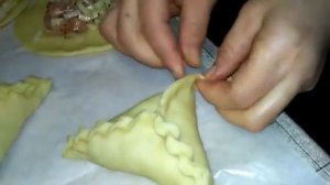 Как красиво защипнуть края эчпочмака. Эчпочмак - татарское национальное блюдо
