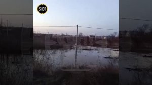 Уровень воды в реке Урал в Орске утром стал критическим.