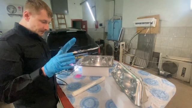 Лёгкая полировка и бронирование фар полиуретановой плёнкой