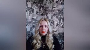 Девушка не читает сообщения