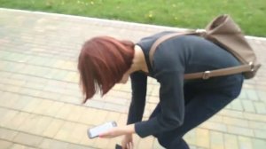 Девушка псих, разбила телефон, хотела IPHONE XS MAX! Жесть взяли психи! Осталась без телефона!