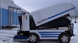 Машина для профессиональной заливки и уборки льда Olympia Millennium. Olympia Ice-resurfacing