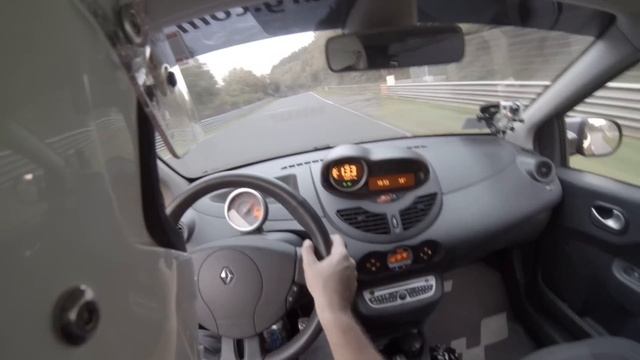 Renault Twingo RS em Nürburgring - Alta RPM