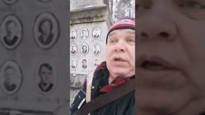 Прямой эфир возле могилы дятловцев.